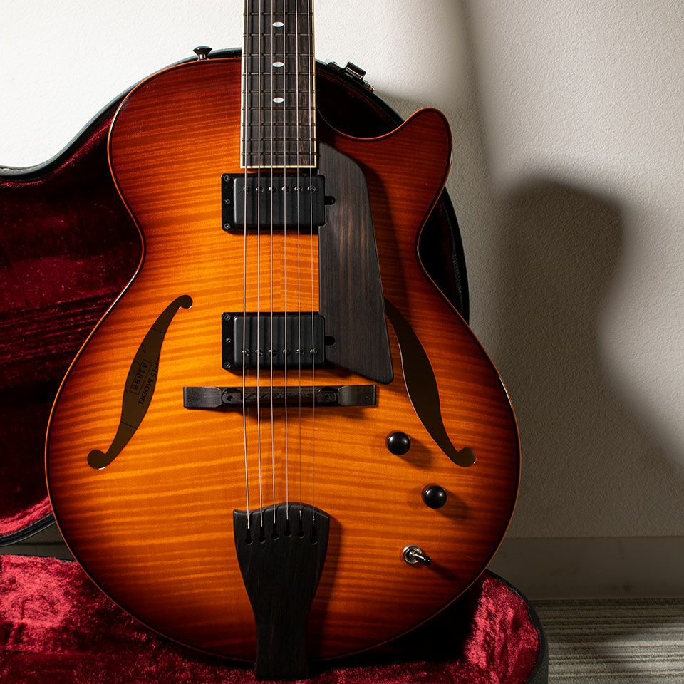 Sadowsky/Archtops Series LS-15 SNB (Sienna Burst) | 宮地楽器