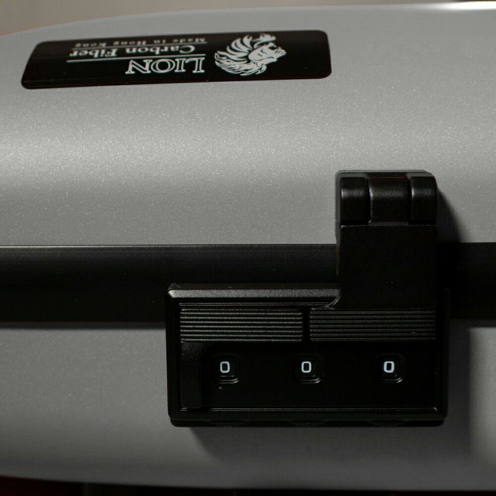 ライオン_オブロング_ヴァイオリンカーボンケース_チャコールグレーメタリックLION_Slight1800